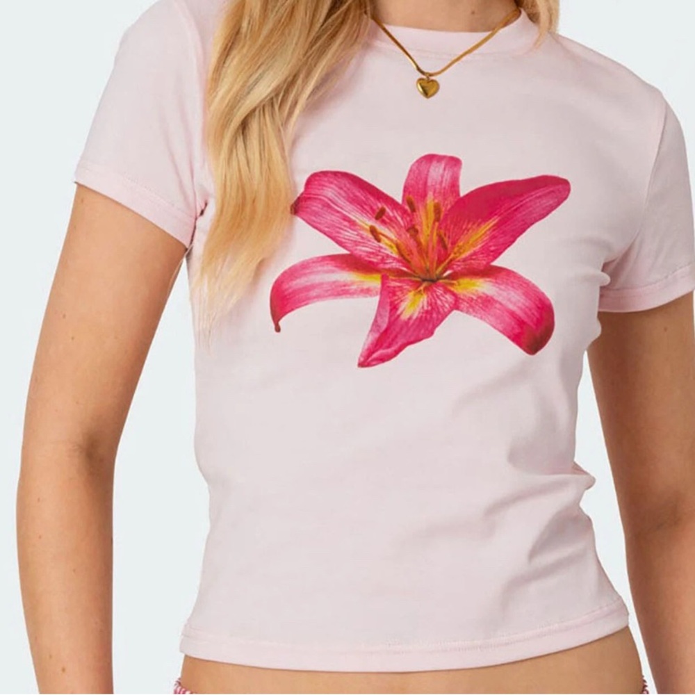Edikted Daylily T-Shirt